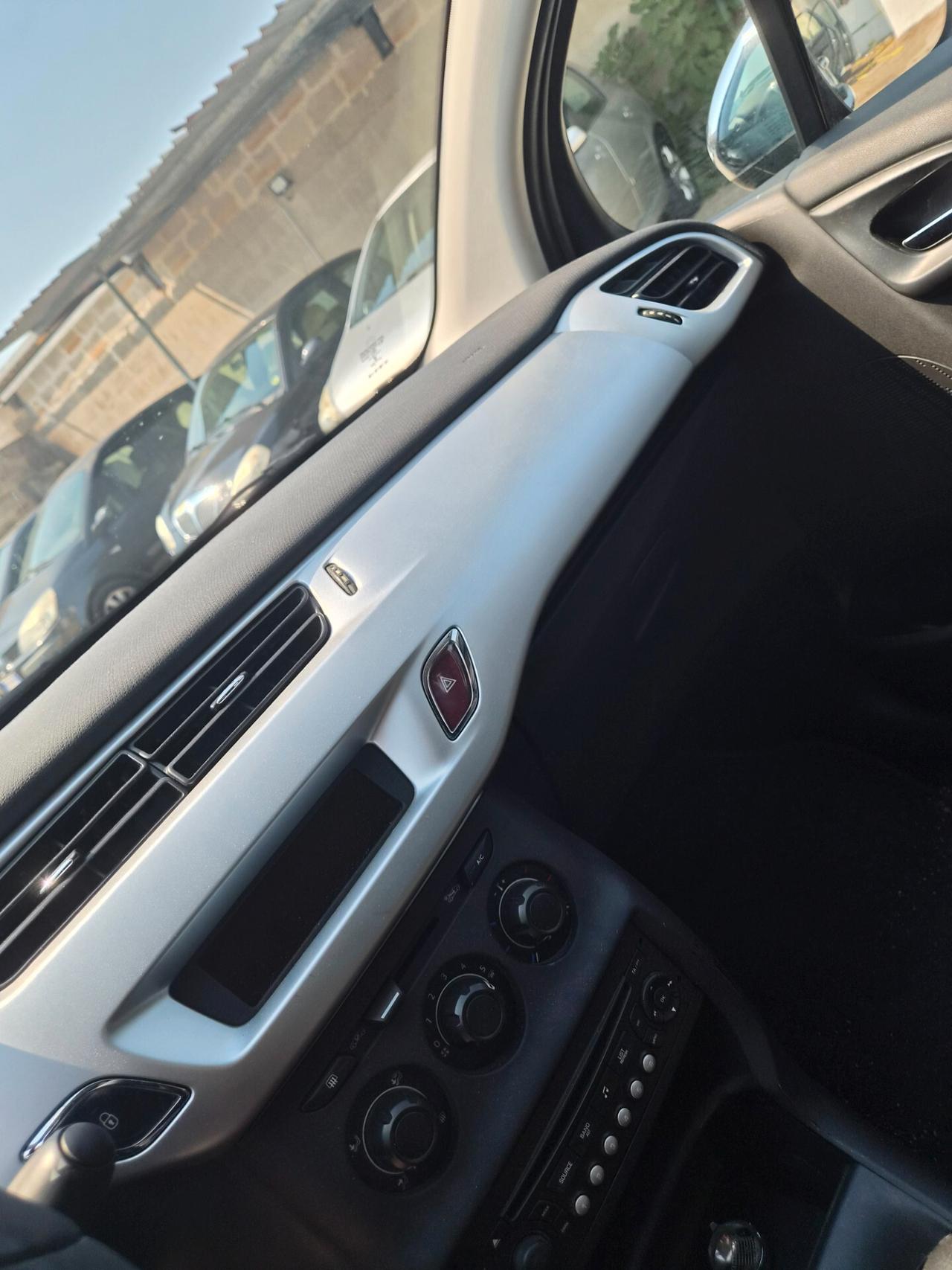 Citroen C3 1.1 Exclusive UNIPRO TETTO PANORAMICO 89MILAKM
