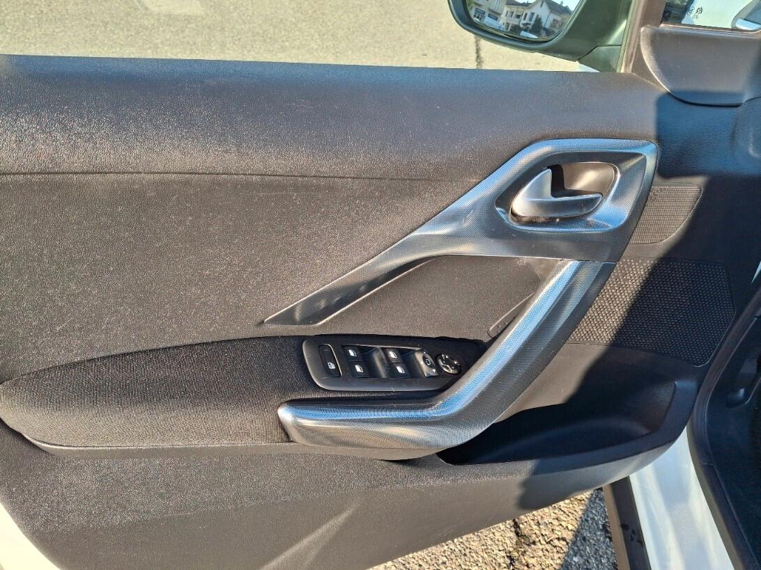 Peugeot 2008 1.6 e-HDi 92 CV Stop&Start Allure