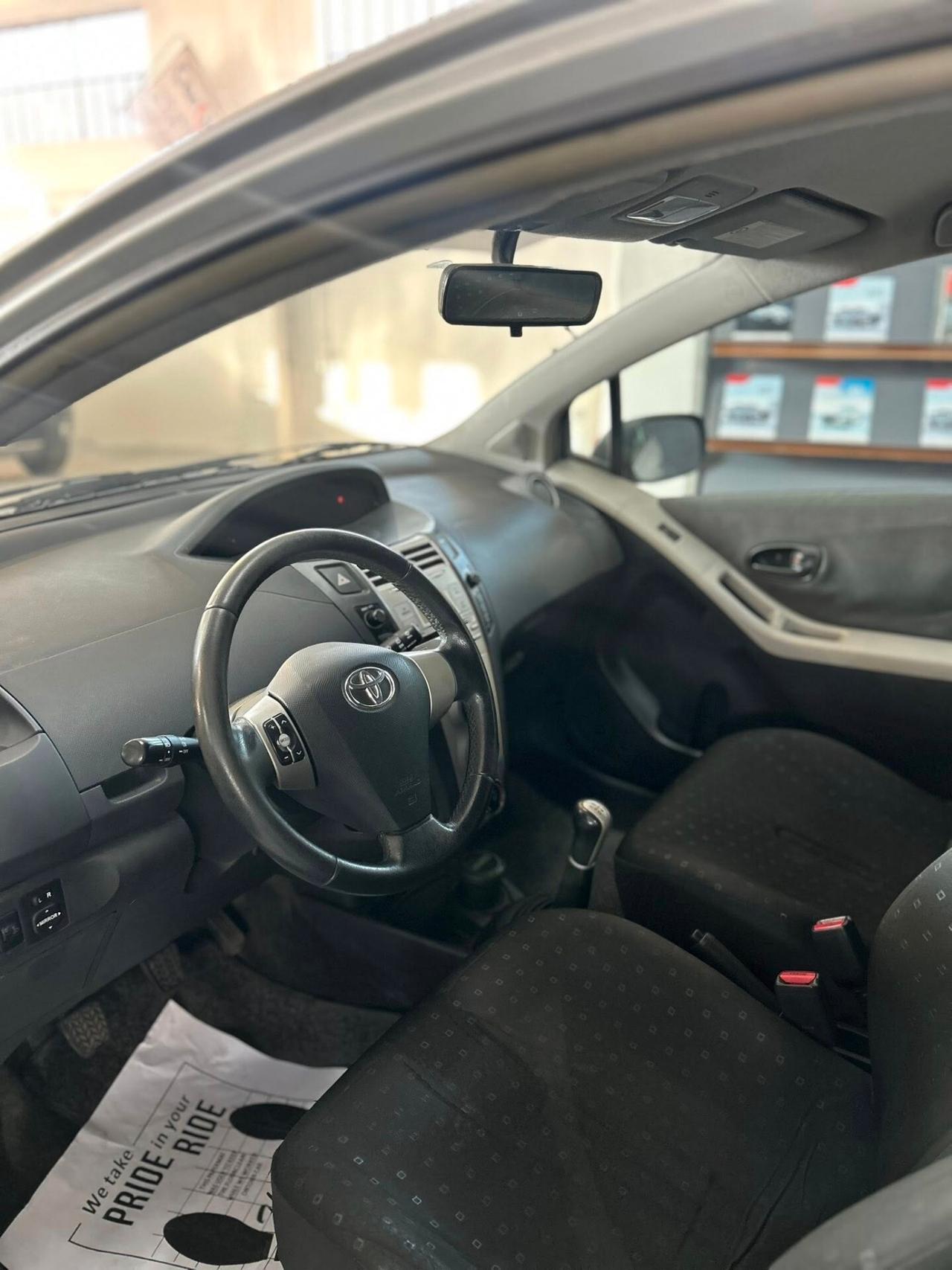 Toyota Yaris 1.0 -2008 FRIZIONE NUOVA