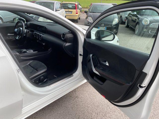 MERCEDES-BENZ A 180 d Automatica 4p. SPORT AMG pack