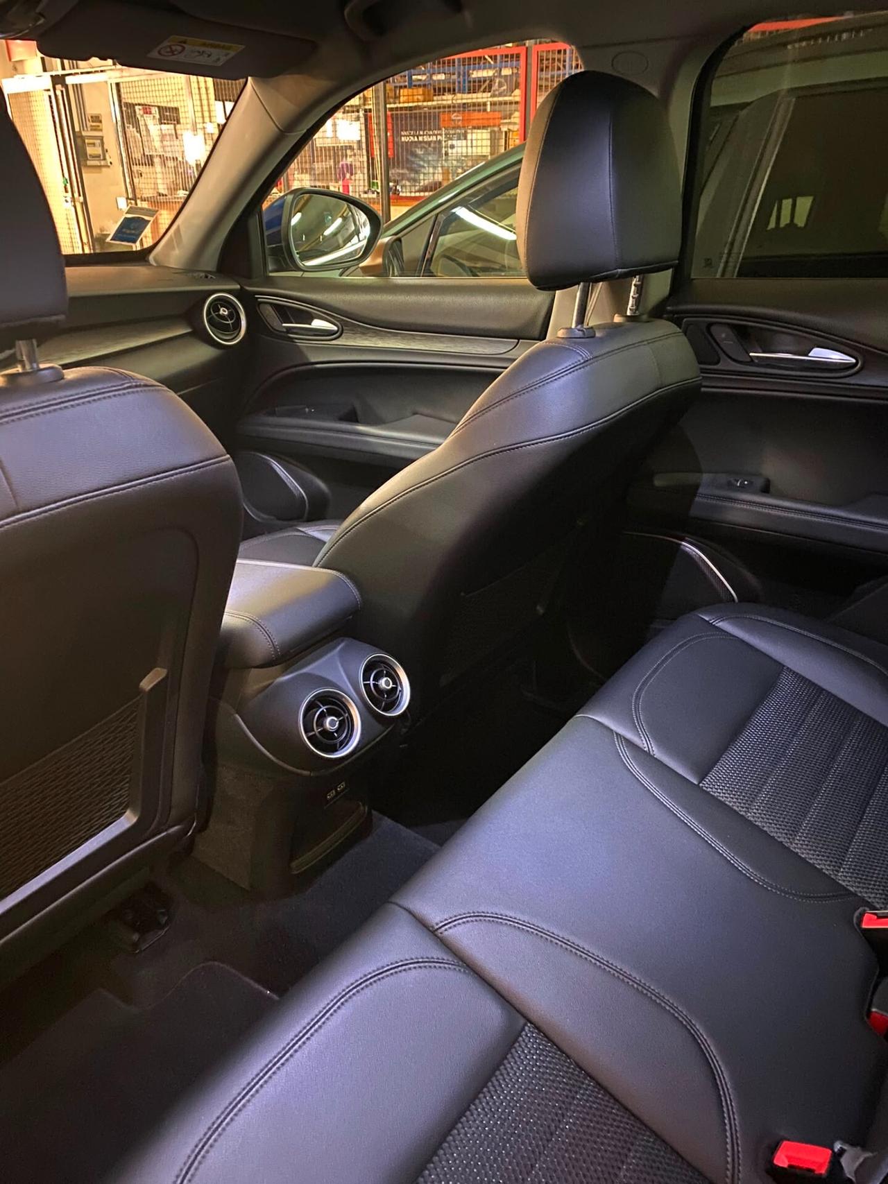 Alfa Romeo Stelvio 2.2 Turbodiesel 210 CV AT8 Q4 Executive