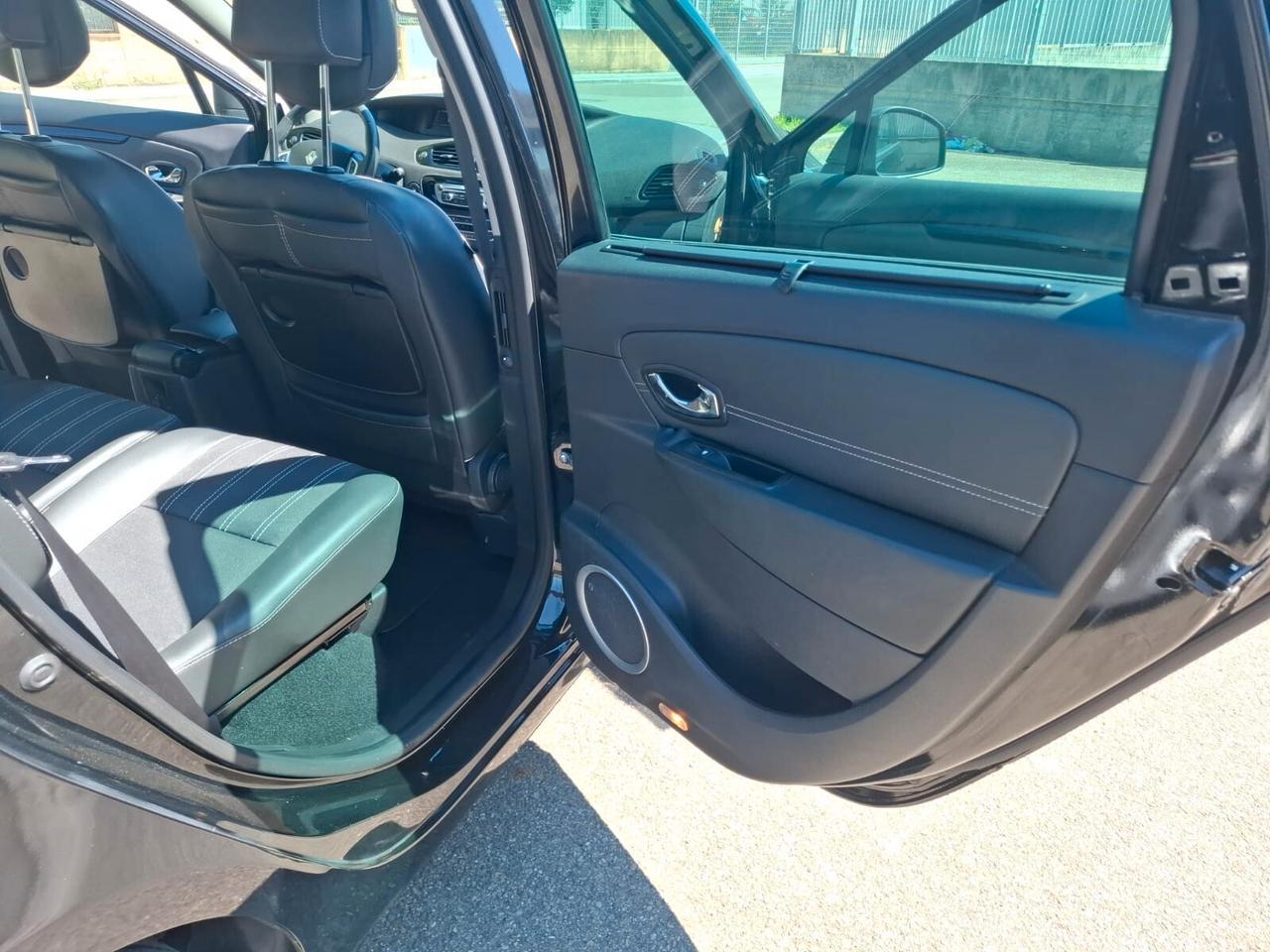 Renault Scenic 1.5 dCi del 2012 SOLO 96.000 KM