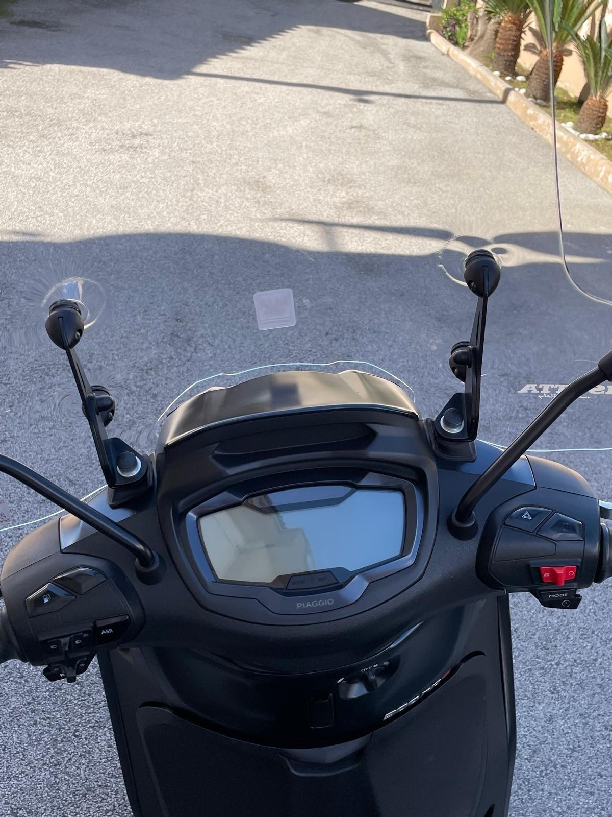 Piaggio Beverly 300 hpe s