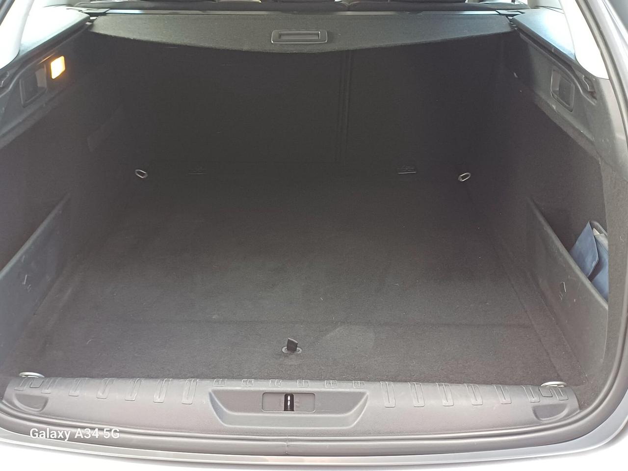 Peugeot 308 BlueHDi 100 S&S SW Business