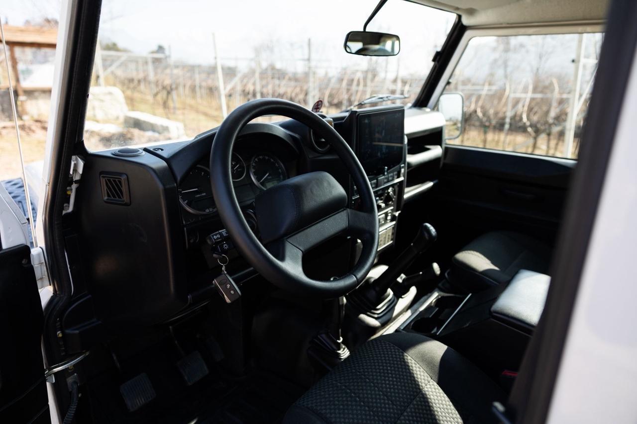Land Rover Defender 110 2.2 TD4 Station Wagon E N1