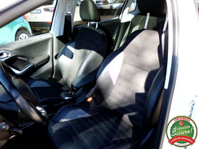 PEUGEOT 2008 BlueHDi 120 S&S Allure