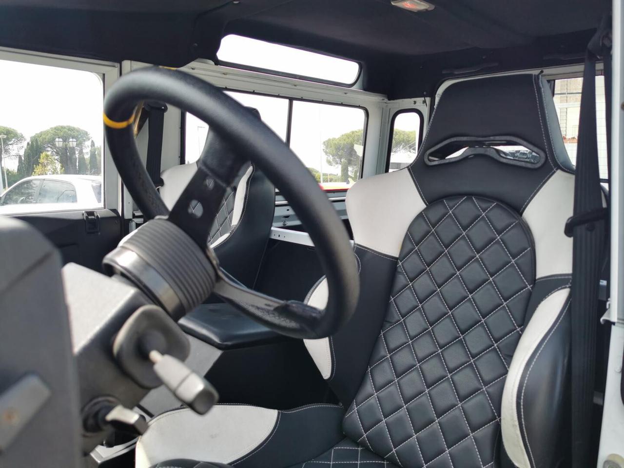 Land Rover Defender * 2.5 - TD5 - 122 Cv* - OFFERTA SENZA FINANZIAMENTO - RATE AUTO MOTO SCOOTER