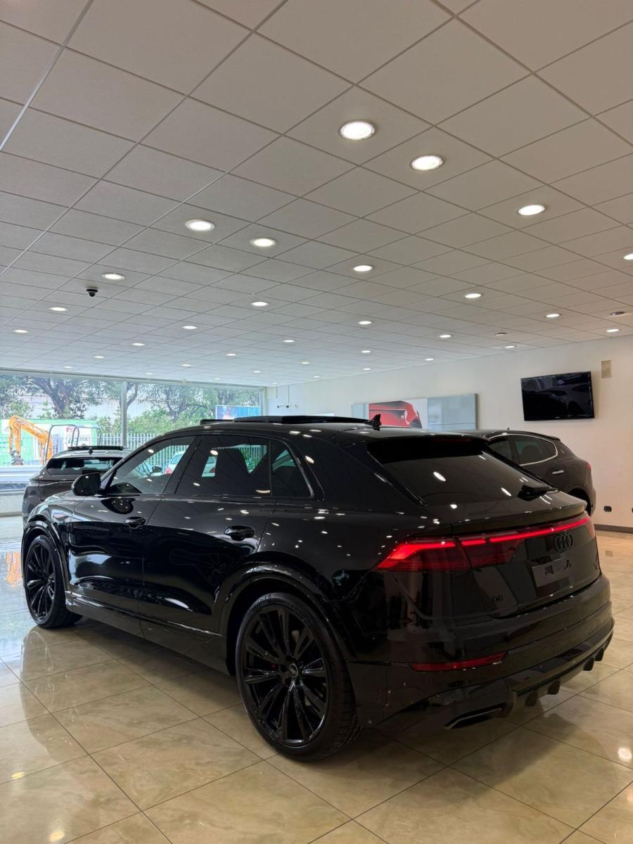 AUDI - Q8 - SUV TDI qu. 210 kW tiptr. S line ed.