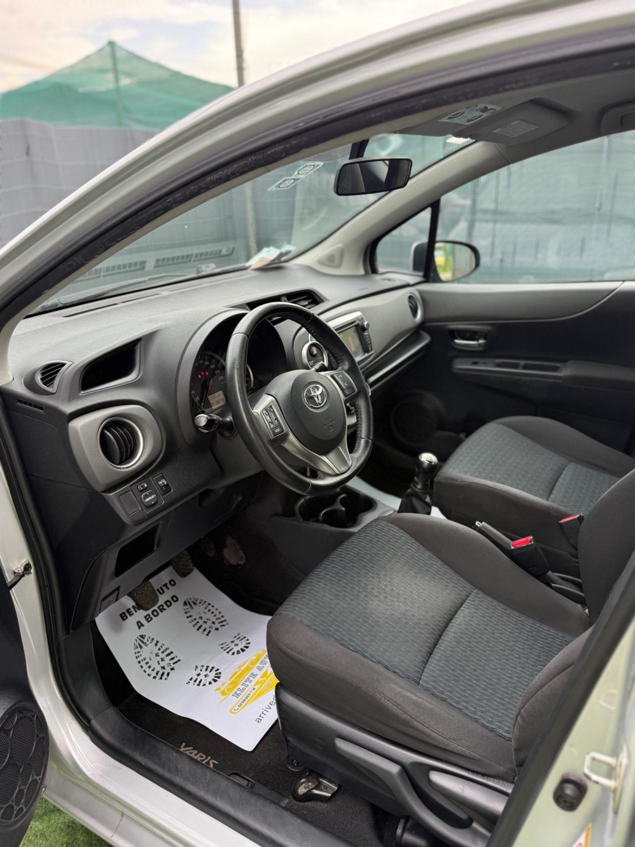 Toyota YARIS 1.0 BENZINA LOUNGE RETROCAMERA FULL