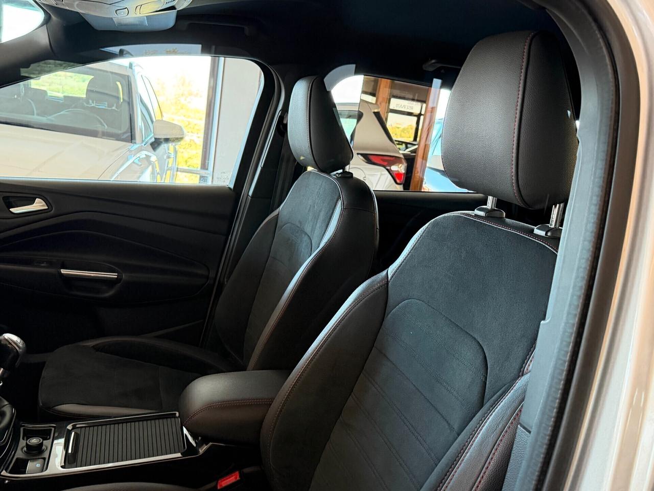 Ford Kuga 2WD 2.0 TDCI 120 cv. ST LINE