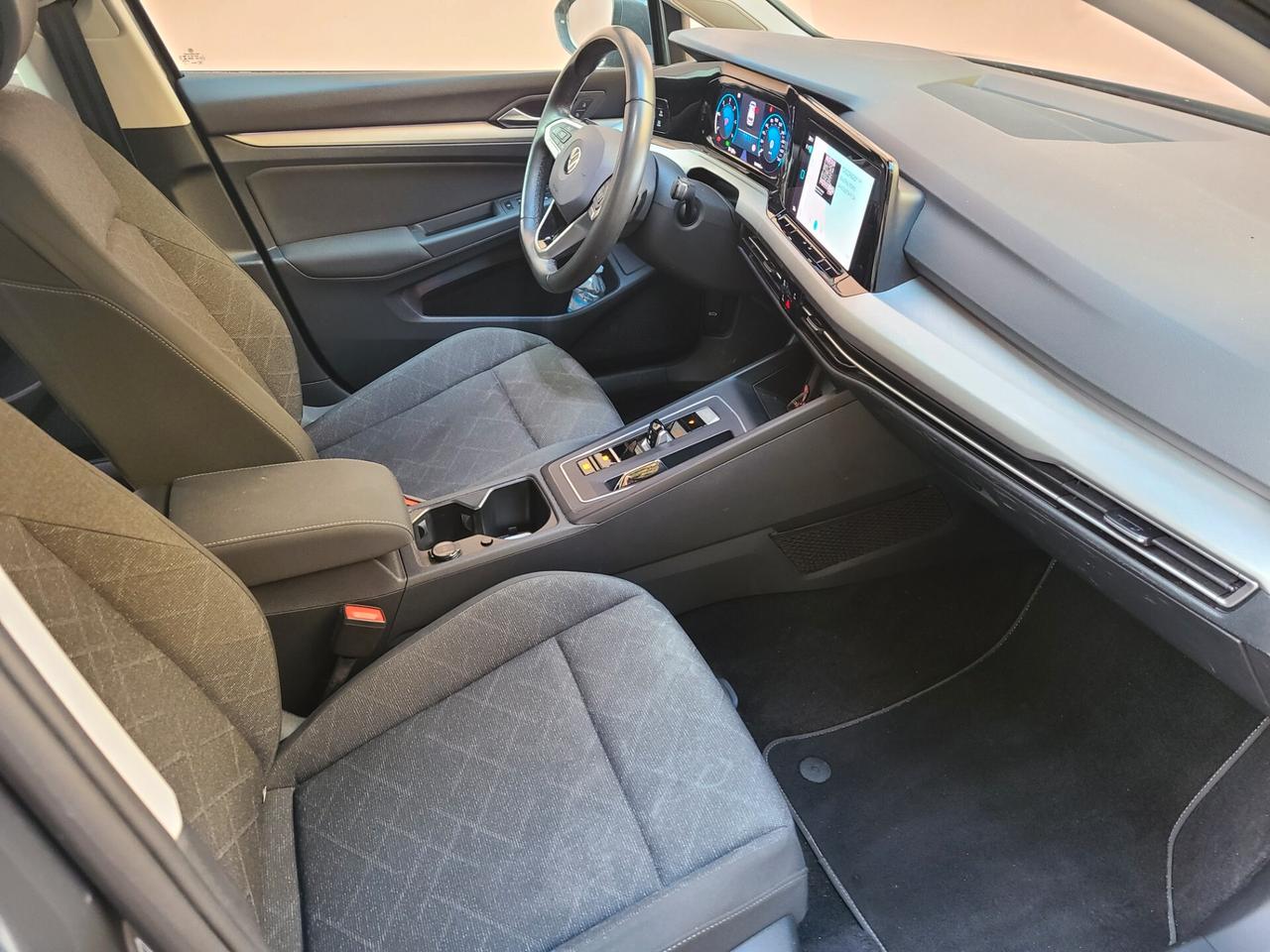 Volkswagen Golf 8 diesel 2.0 cilindrata cambio automatico anno 2022