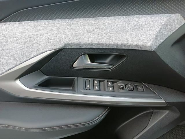 PEUGEOT 5008 Allure Business Hybrid 145 e-DCS6 GT 7 Posti