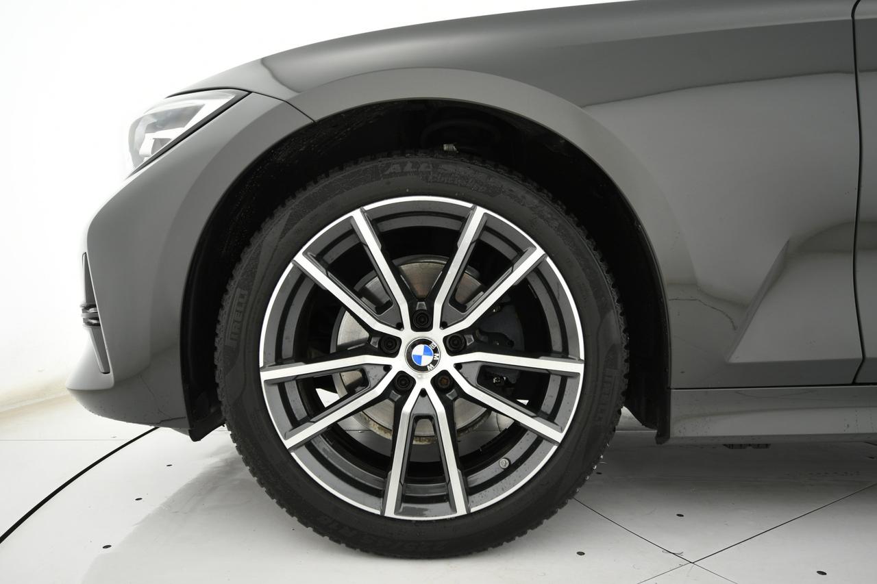 BMW 320d Touring mhev 48V Business Advantage auto