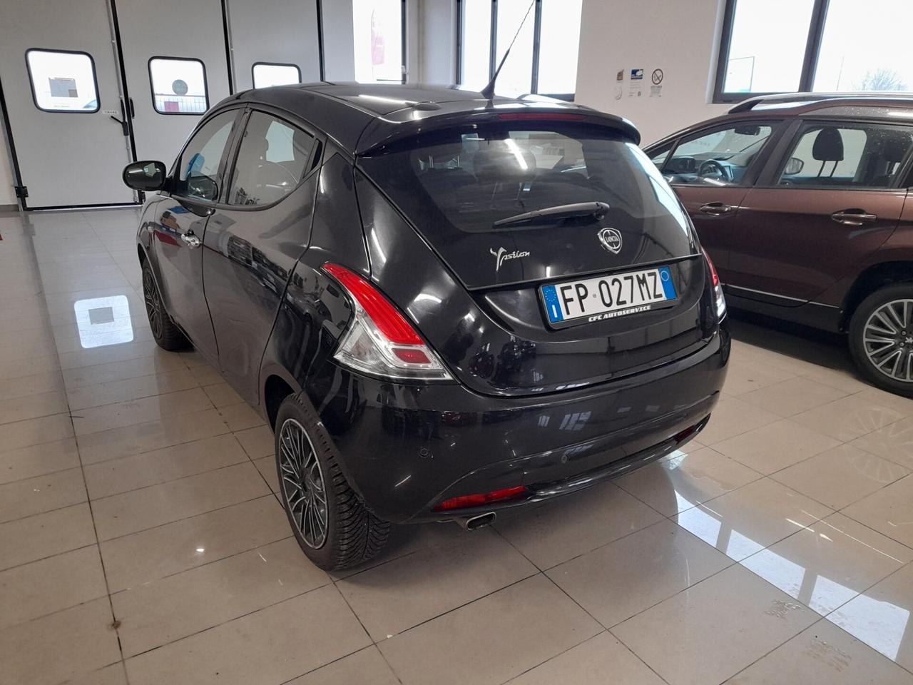 Lancia Ypsilon 1.2 69 CV 5 porte Gold