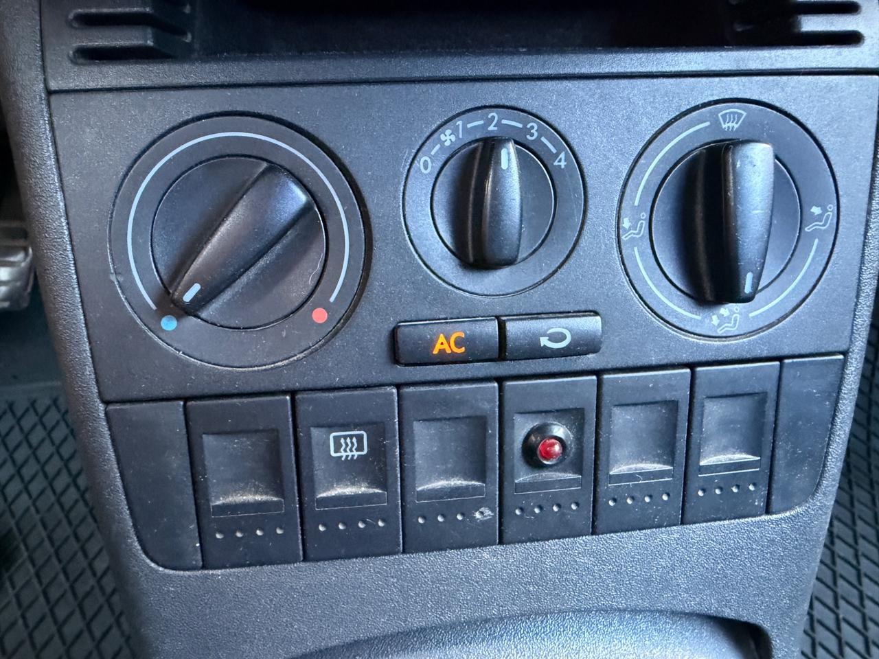 VW POLO 1.4MPI BENZINA 44KW CONSUMI BASSI