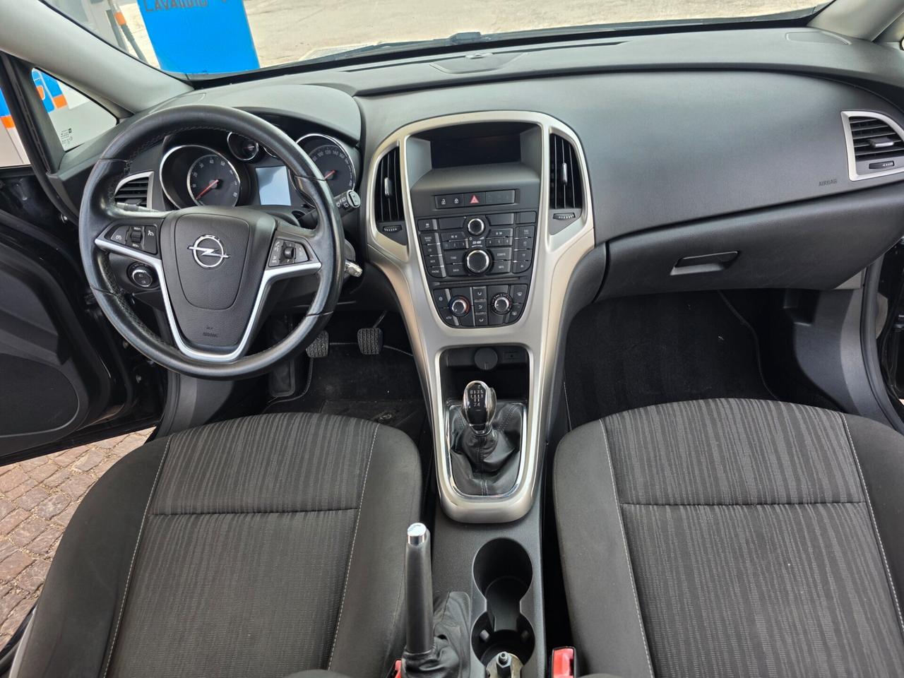 Opel Astra 1.4 100CV 5 porte GPL con 236.000km Neopatentati ok