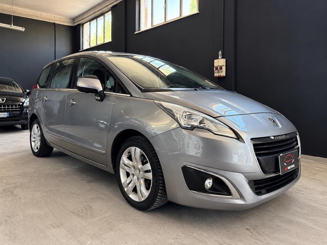 Peugeot 5008 1.6 HDi 115CV Business