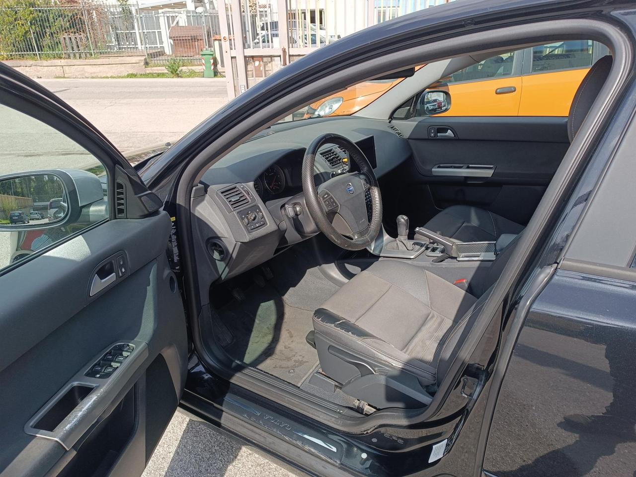 Volvo V50 1.6d R-design