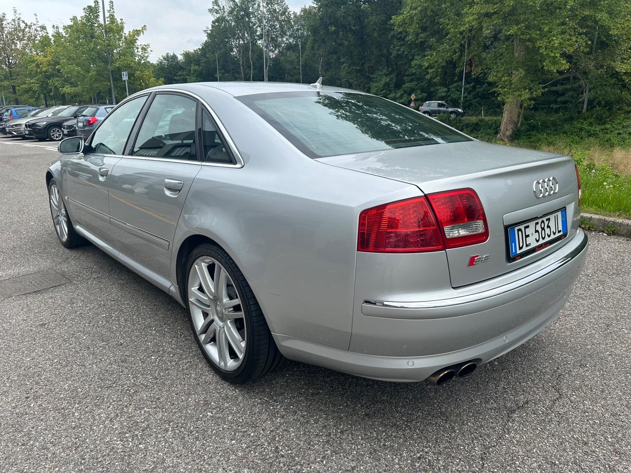 Audi A8 S8 5.2 V10 quattro tiptronic