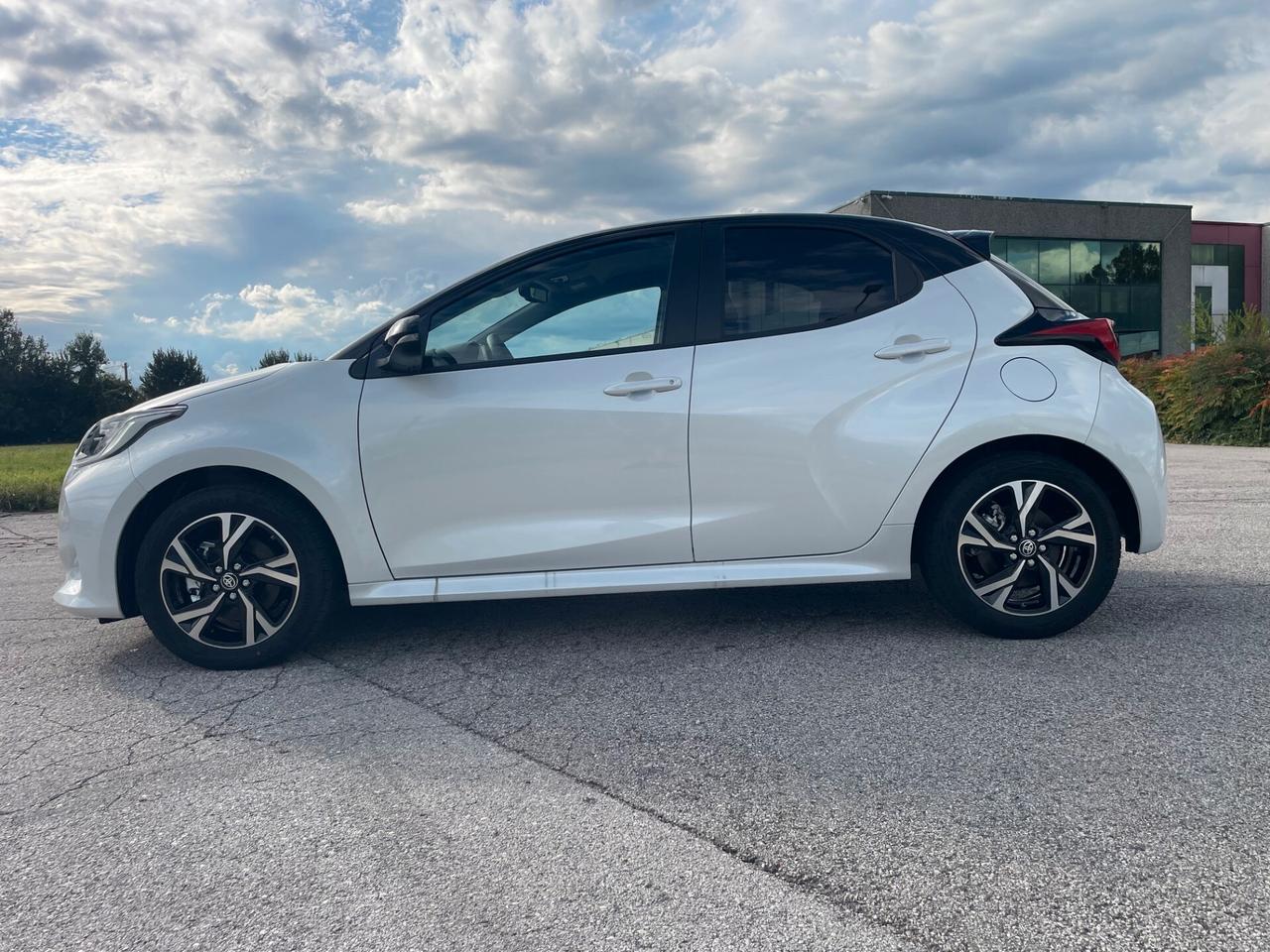 Toyota Yaris 1.5 Hybrid 5 porte Trend