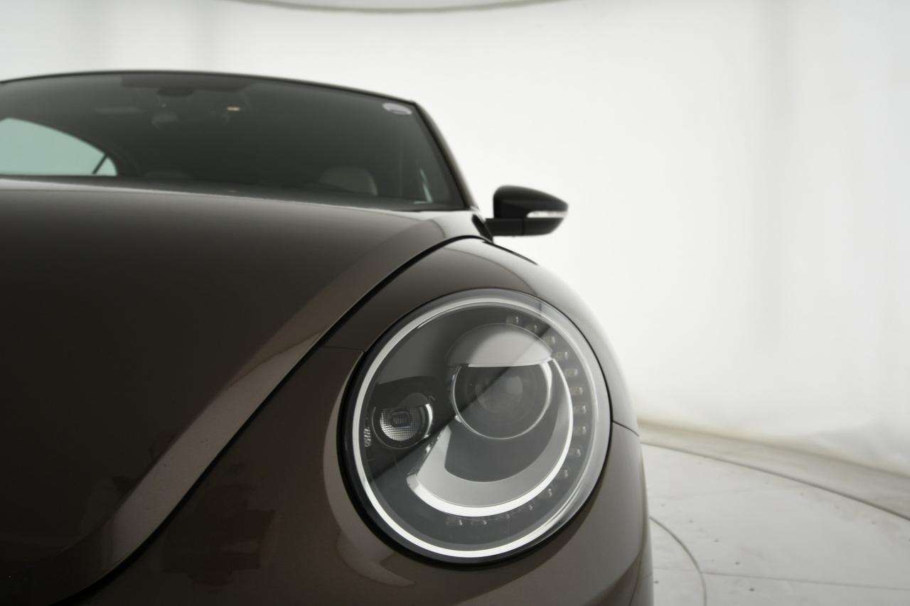 VOLKSWAGEN Maggiolino Cabrio 2.0 tdi Sport 140cv dsg PELLE+LED+C18"