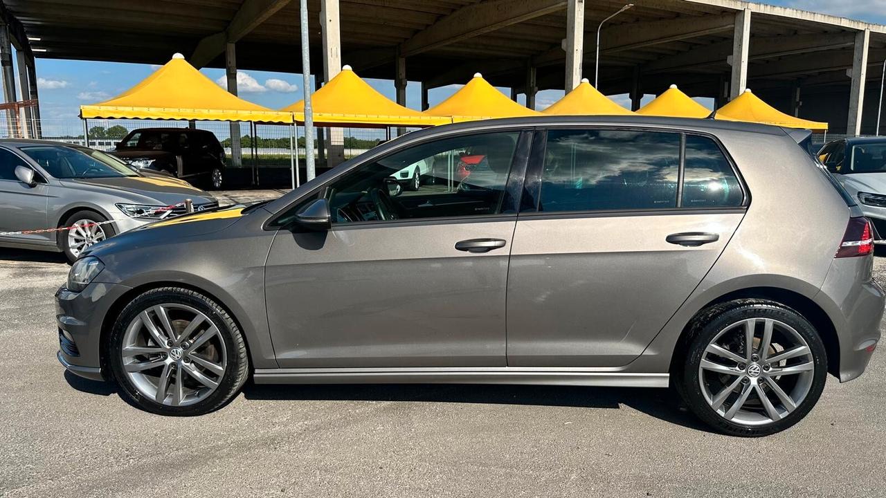 Volkswagen Golf 1.6 TDI 110 CV DSG R-LINE BlueMotion Tech-KM CERTIFICATI UNICO PROPRIETARIO