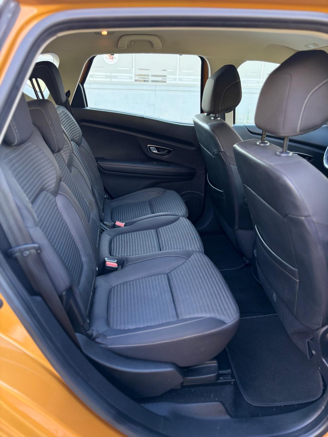 Renault Scenic Scénic Blue dCi 120 CV EDC Sport Edition2