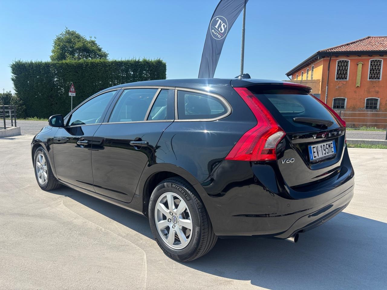 Volvo V60 D2 1.6 Powershift Momentum
