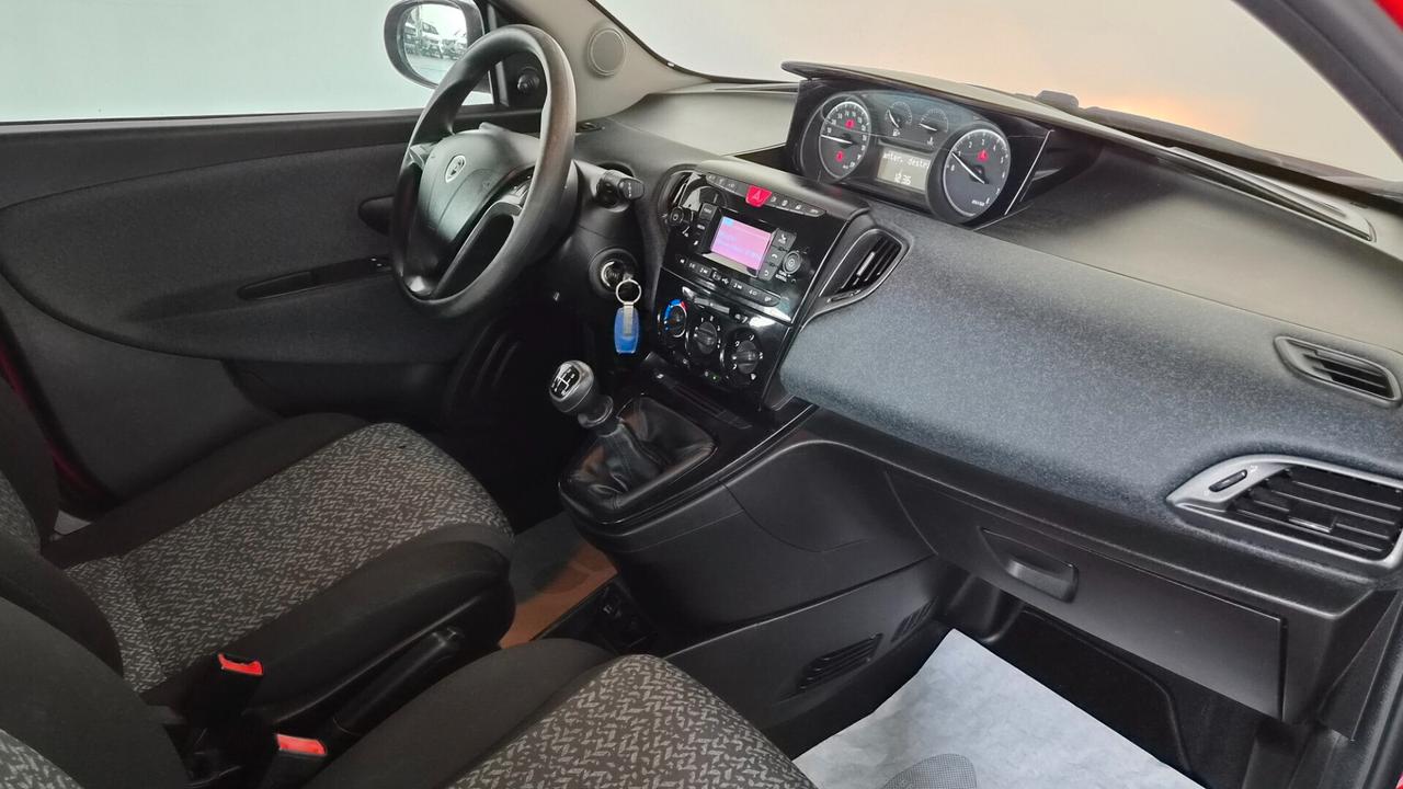 Ypsilon 1.2 69 CV 5 porte Elefantino Blu (NEOPATENTATI)