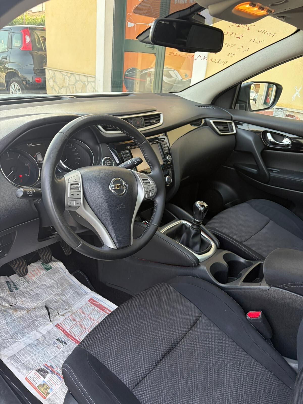 Nissan Qashqai 1.5 dCi tetto in vetro navigazione full