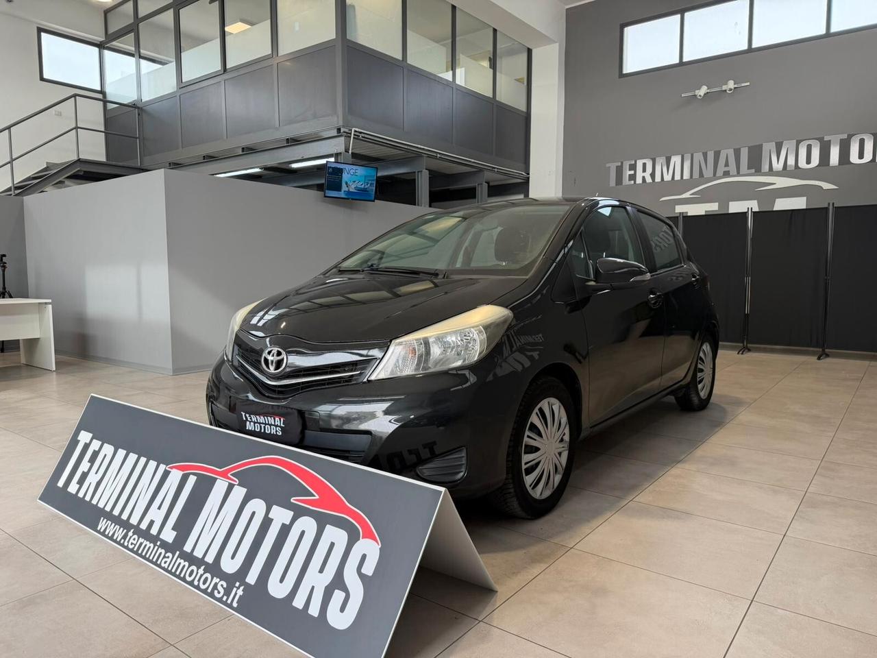 Toyota Yaris 1.0 5 porte Lounge