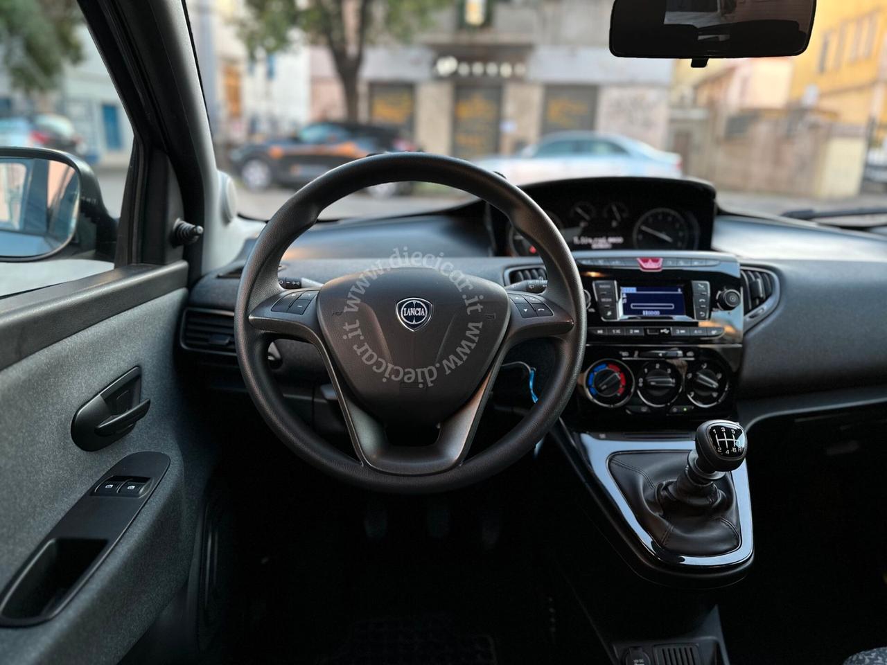 Lancia Ypsilon 1.0 FireFly 5 porte S&S Hybrid Ecochic Gold