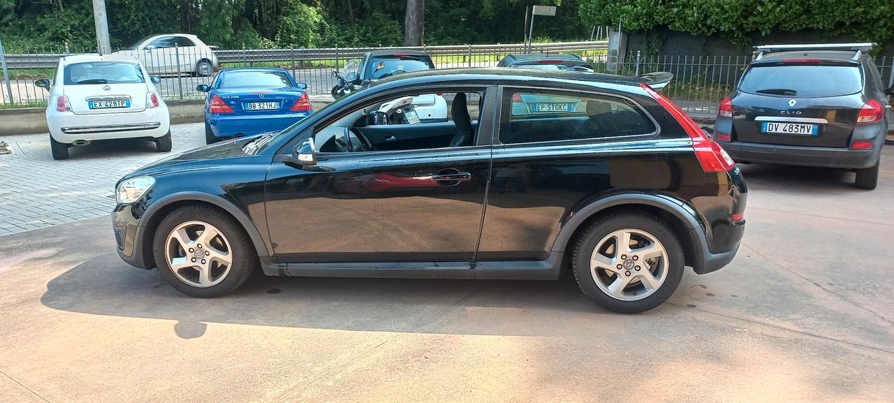 Volvo C30 coupe'