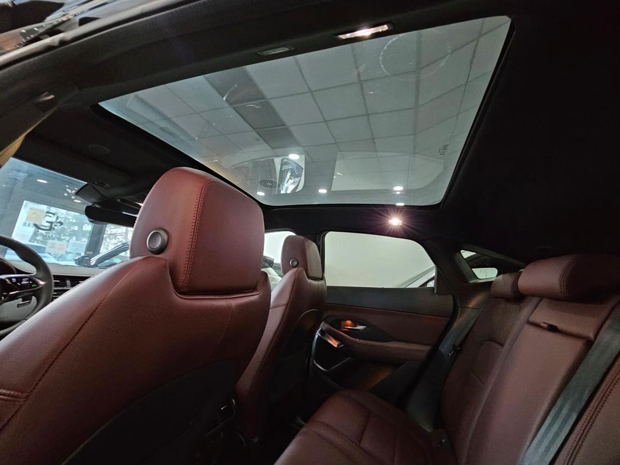 Jaguar E-Pace R-Dynamic SE Navi Camera Tetto C.20" LED BlackPack