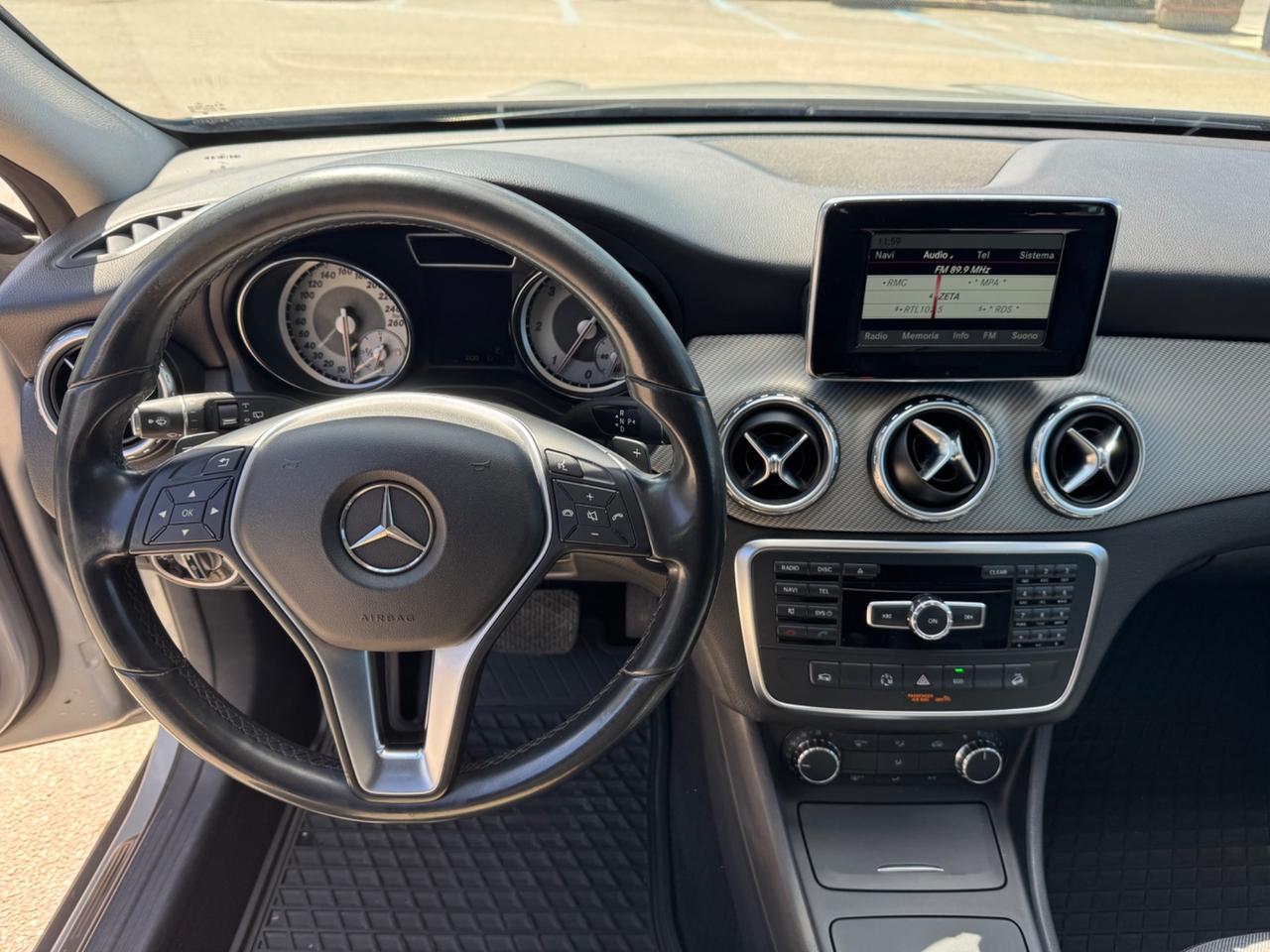 Mercedes-benz GLA 220 CDI Automatic 4Matic Sport