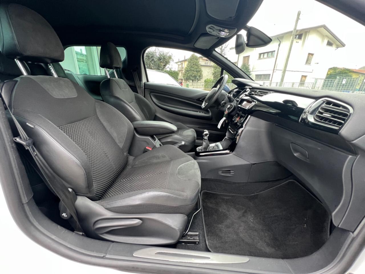 Ds DS3 3 1.2 VTi 82 So Chic Cabrio ok Neopatentati