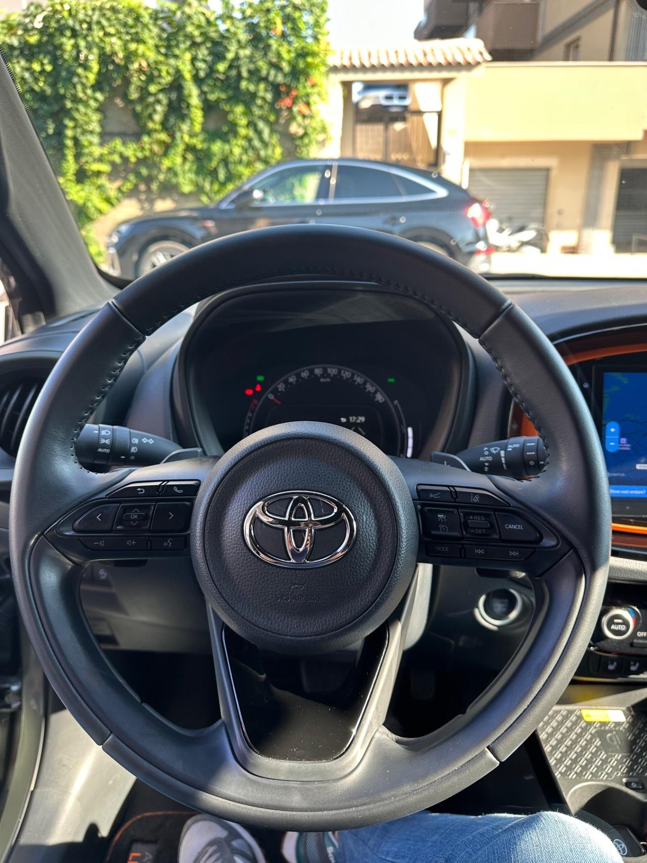 Toyota Aygo Connect 1.0 VVT-i 72 CV 5 porte x-play MMT