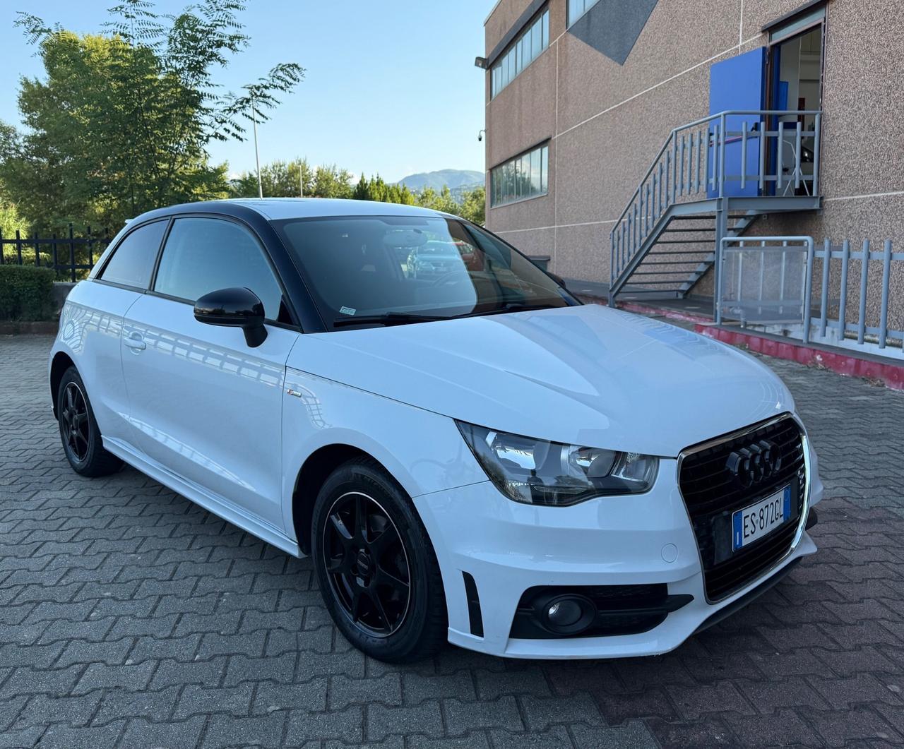 Audi A1 1.6 TDI S line edition plus Neopatentati
