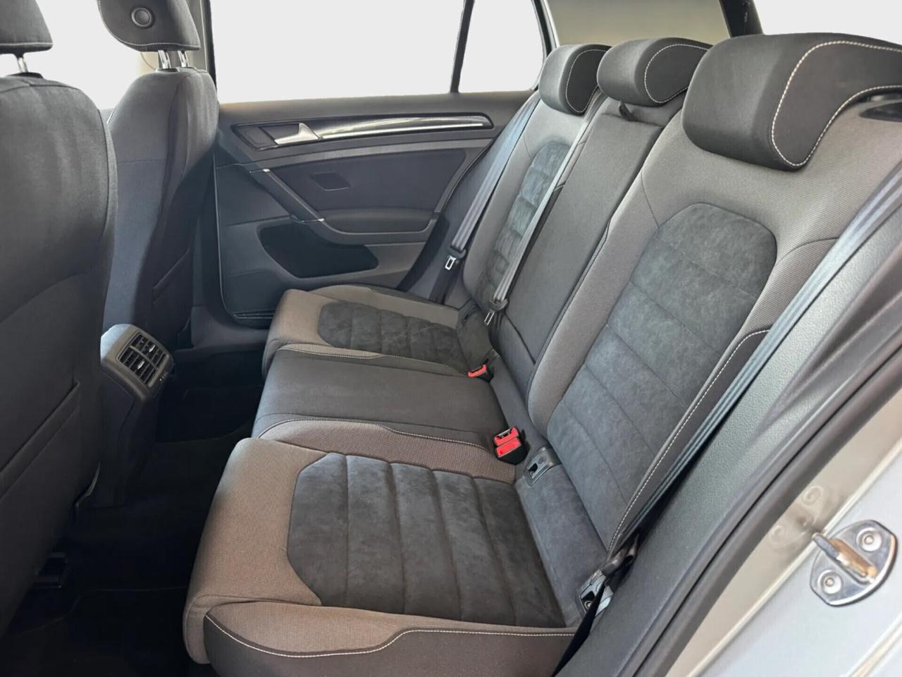 Volkswagen Golf SOLO 13.900 KM, 1.4 TSI 125 CV DSG 5p.