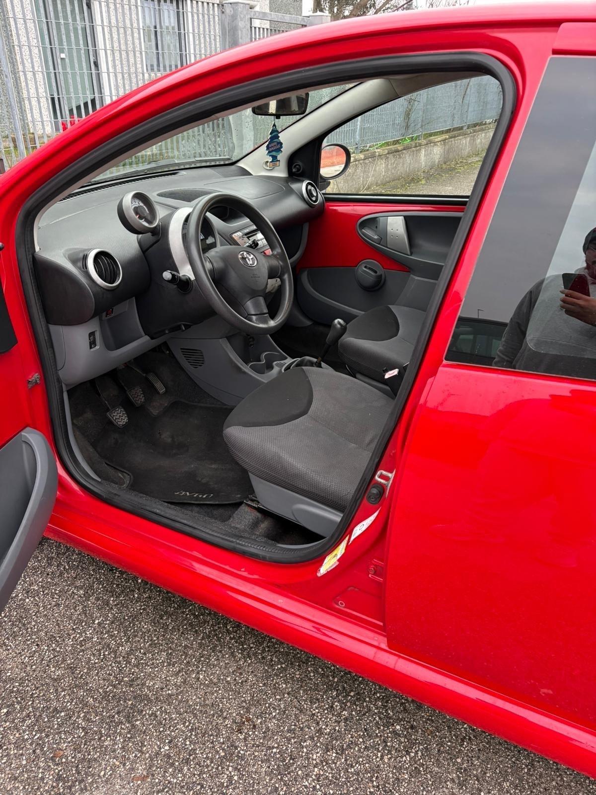 Toyota Aygo 1.0 12V VVT-i 5 porte