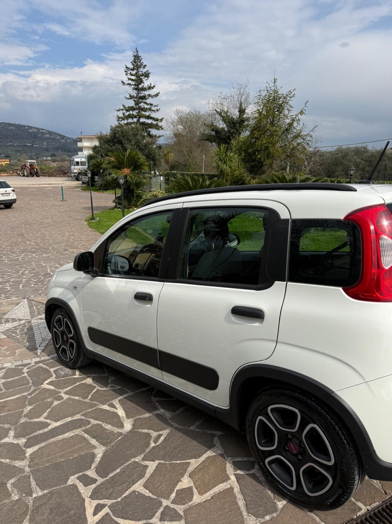 Fiat Panda 1.0 FireFly S&S Hybrid City Cross