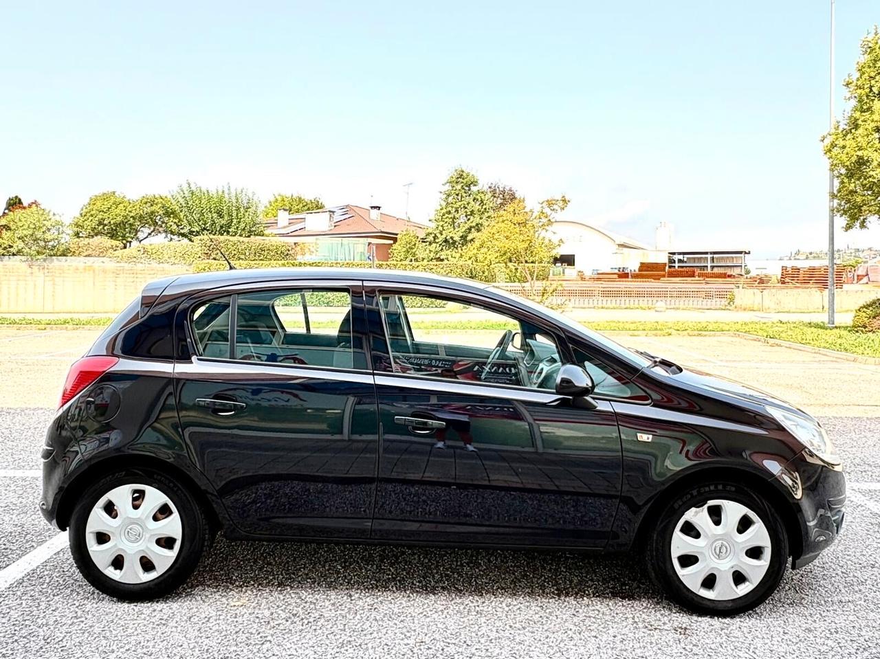 Opel Corsa 1.2 Benzina Neopatentati