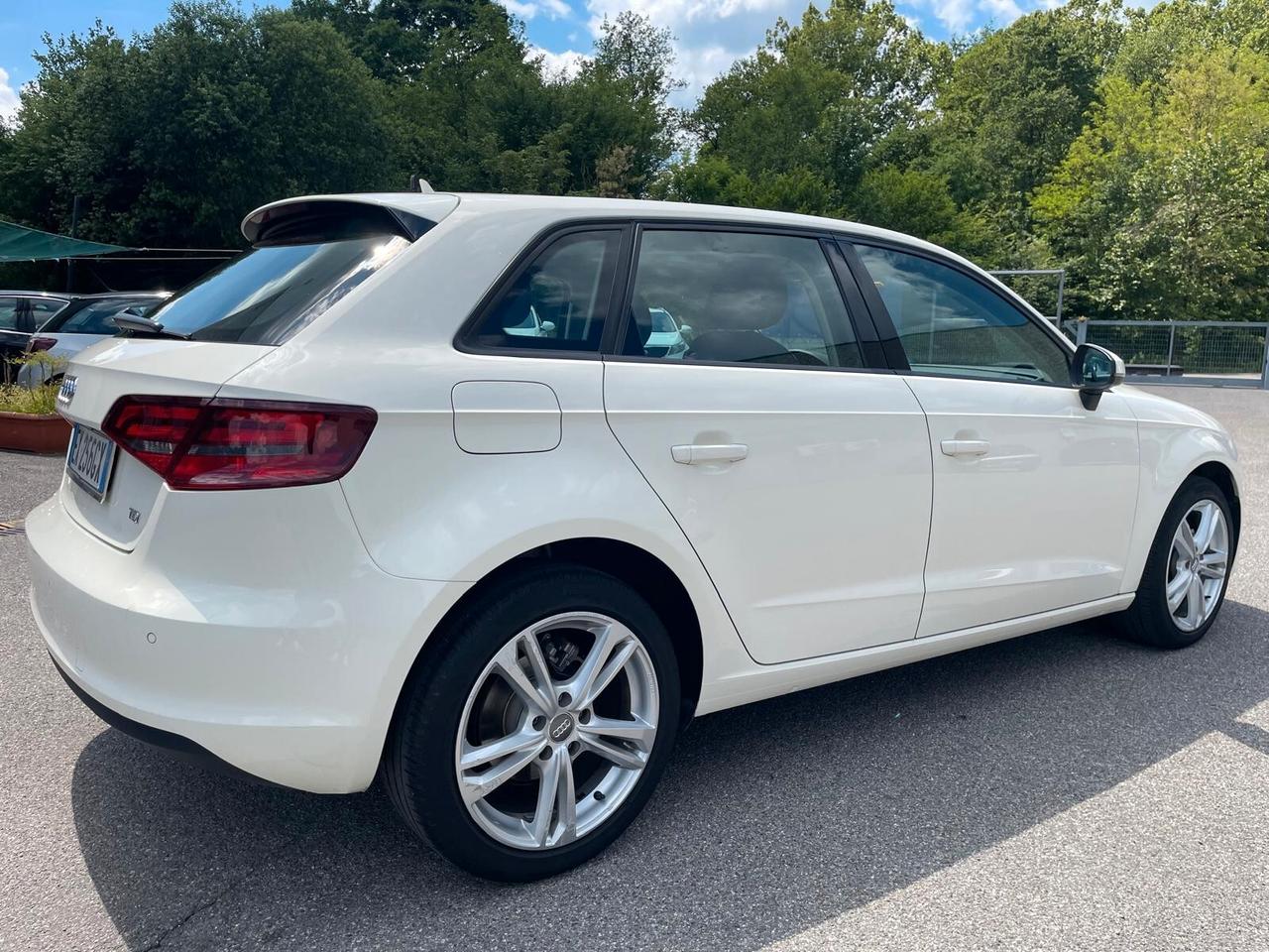 Audi A3 SPB 1.6 TDI ultra Attraction