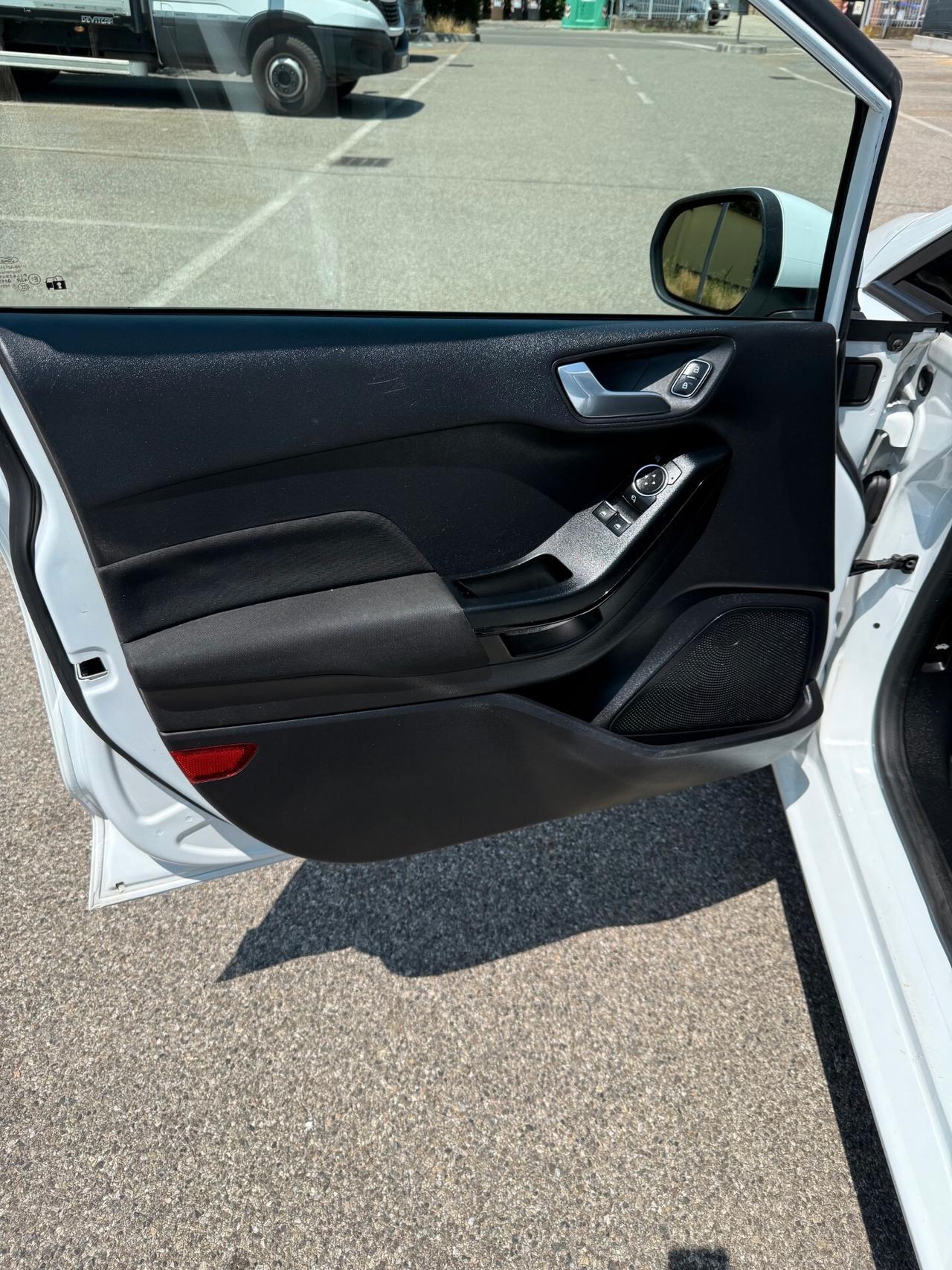 Ford Fiesta 1.5 TDCI - NEOPATENTATI - 12 MESI GARANZIA -