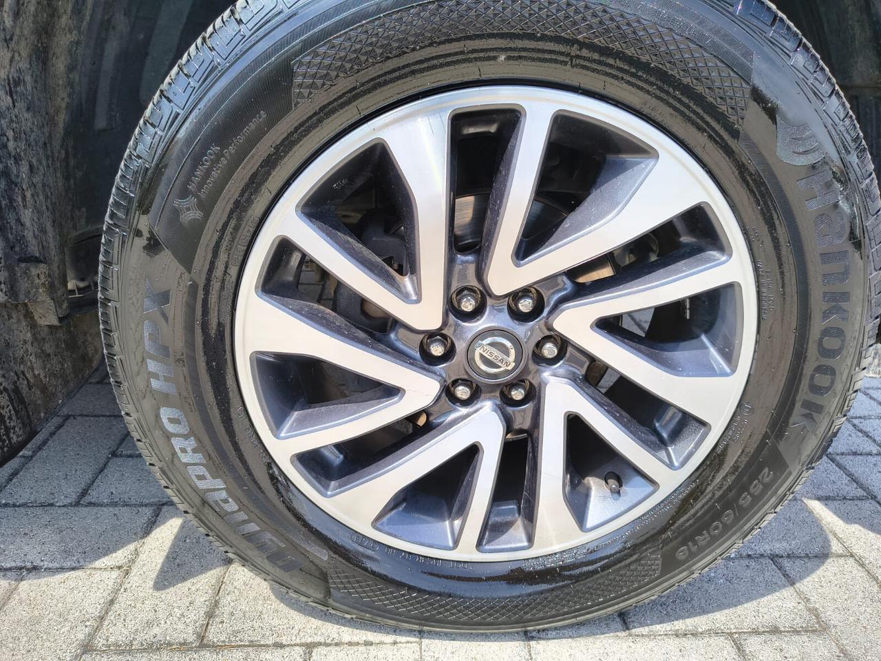 Nissan Navara 2.3 dCi 4WD Double Cab 190CV *5 POSTI*