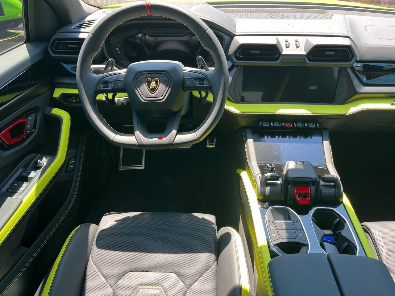 Lamborghini USUS SE 799 cv