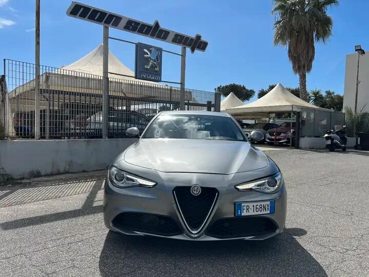 Alfa Romeo Giulia 2.0 Turbo 200 CV AT8