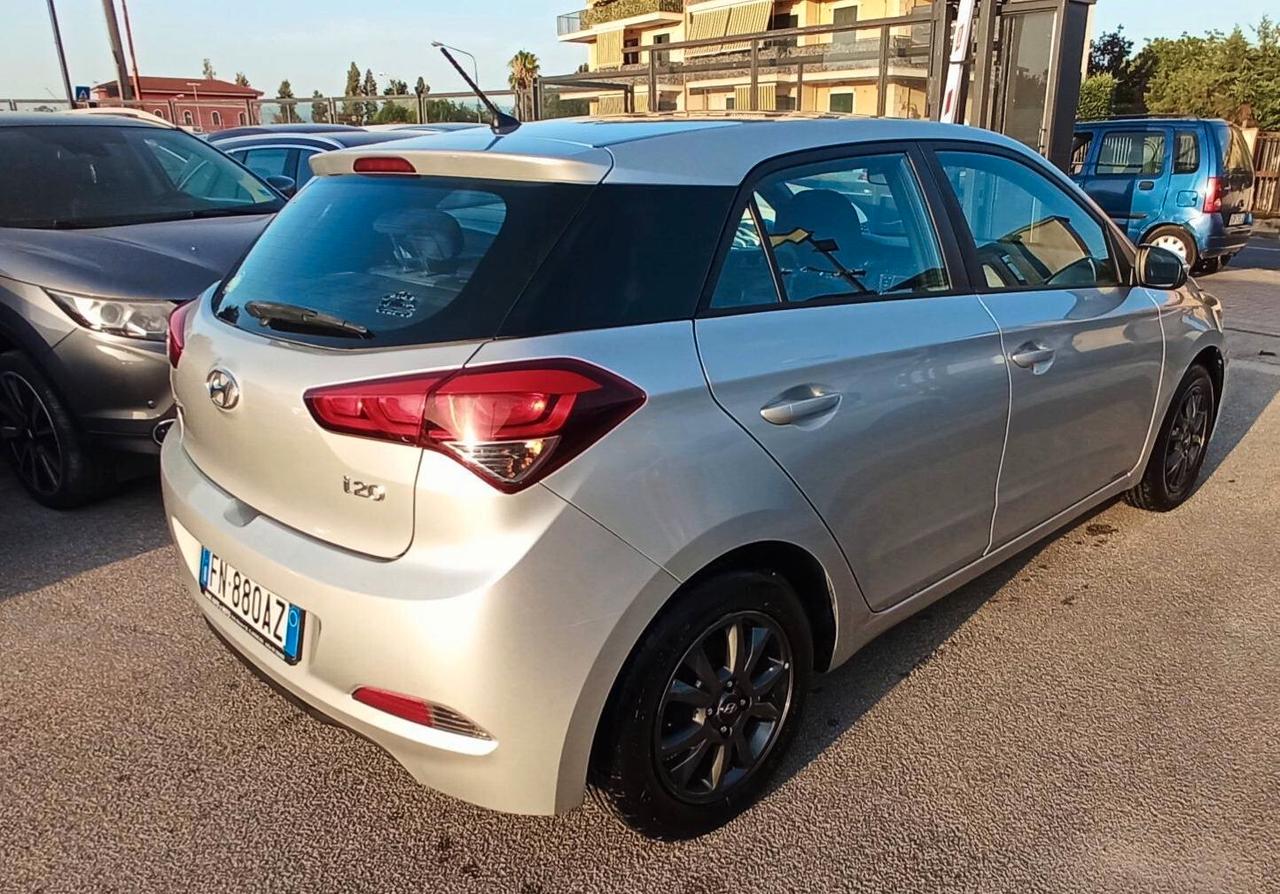 Hyundai i20 GPL CASA MADRE - 1 PROPRIETARIO!