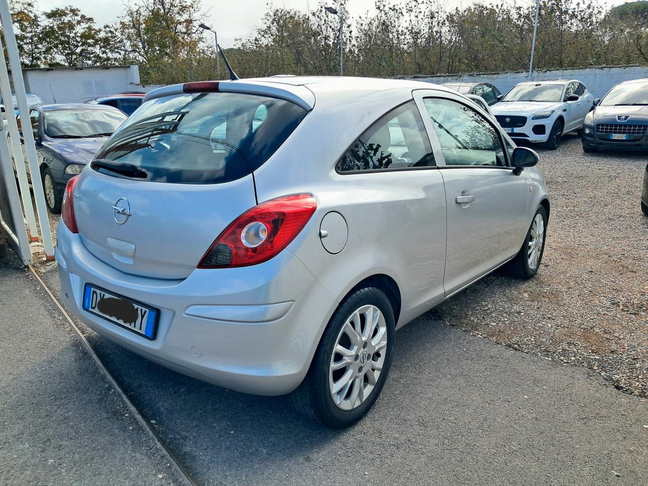 Opel Corsa 1.2 80CV 3 porte GPL