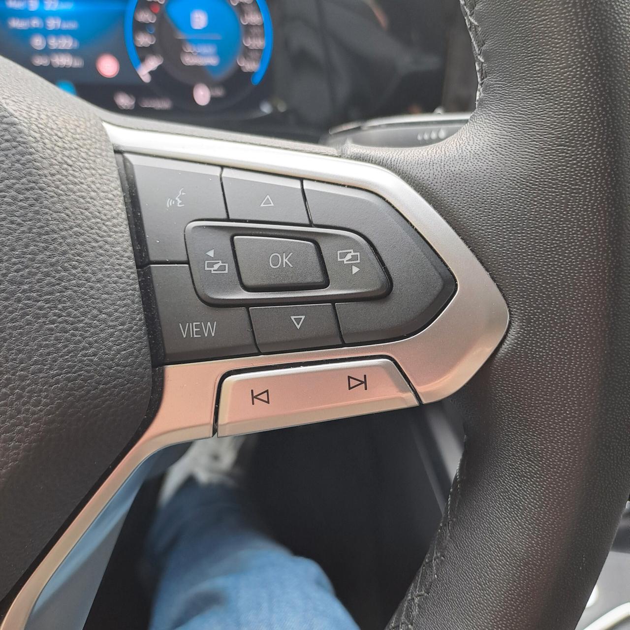 VW GOLF 8- 2.0 TDI - FULL OPT -NEOPATENTATI